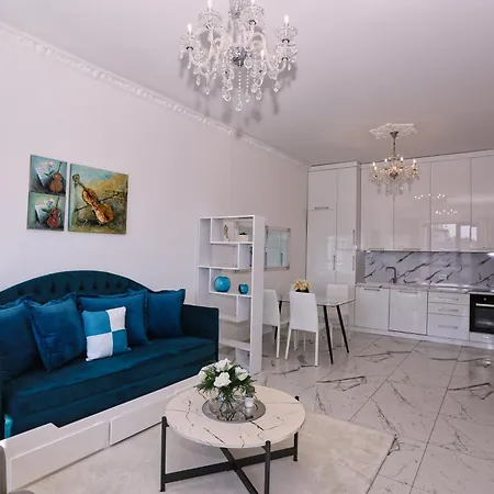 Luxury Square 21, Lägenhet Tirana