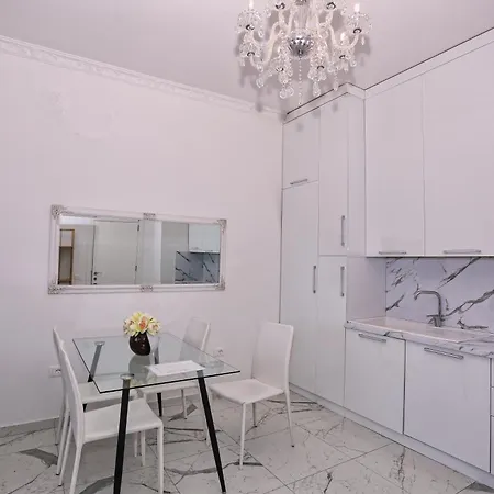 Apartment Luxury Square 21, *
