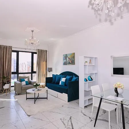 Luxury Square 21, Apartment *