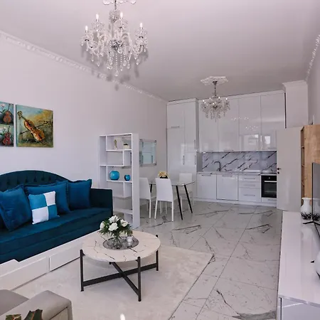 Apartment Luxury Square 21,